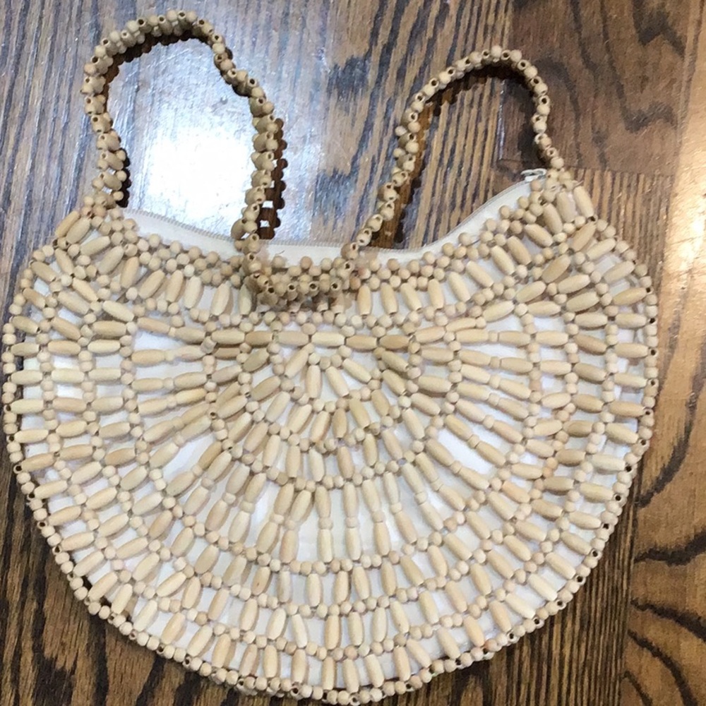 Vintage ivory beaded purse W/ ivory wristlet